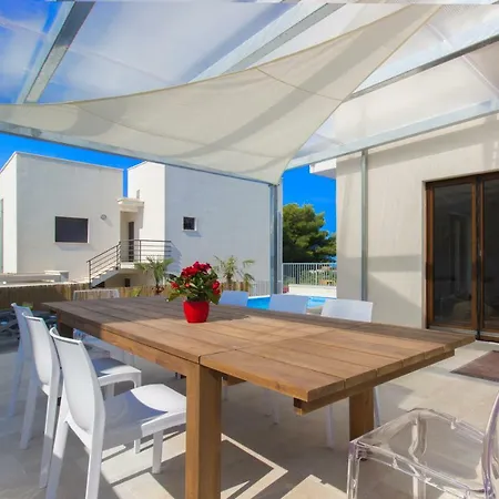 Sunce Villa *