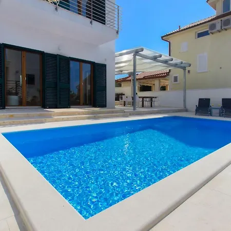 Villa Sunce *